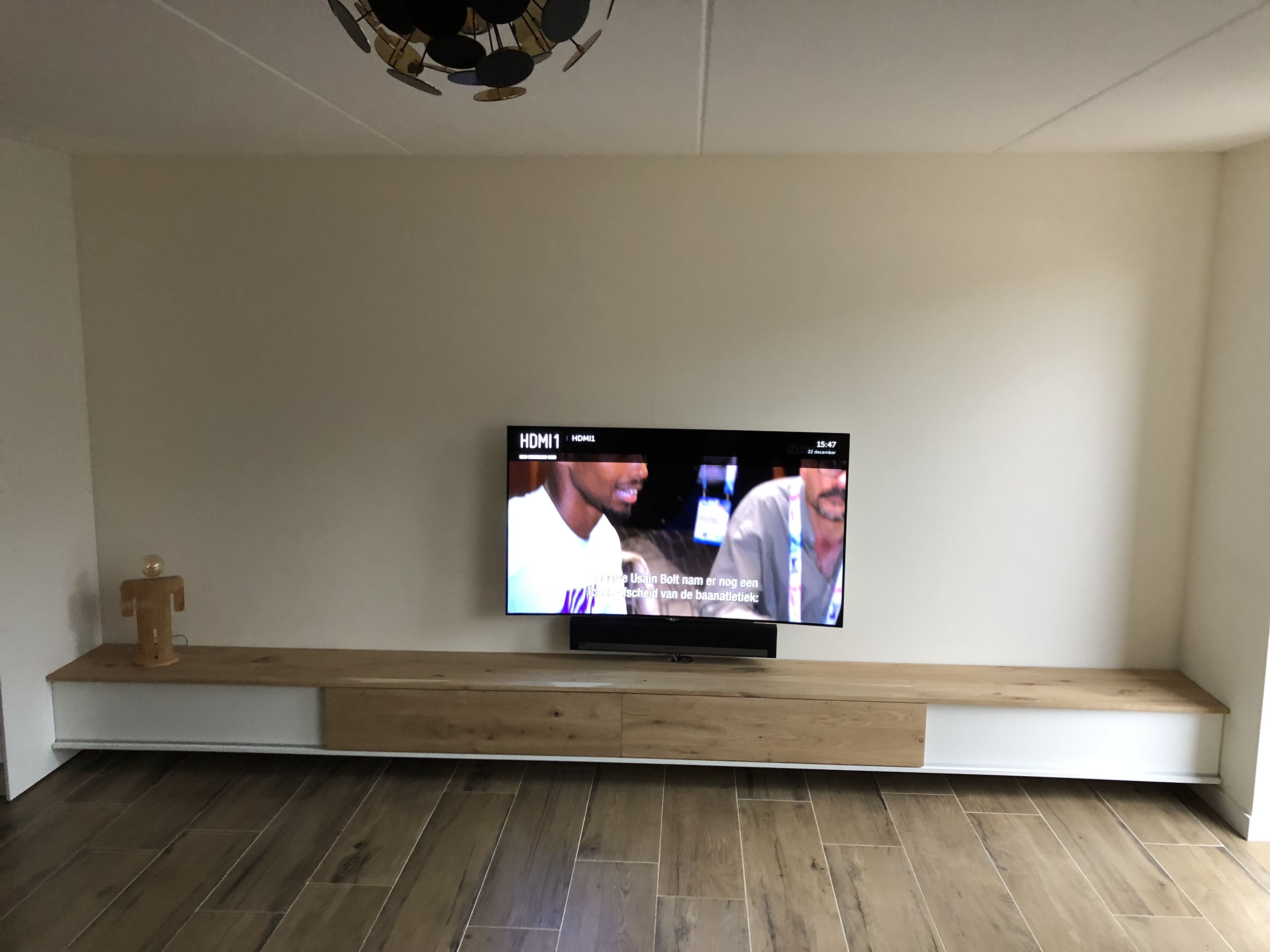 Maatwerk Tv meubel met schuifdeuren –